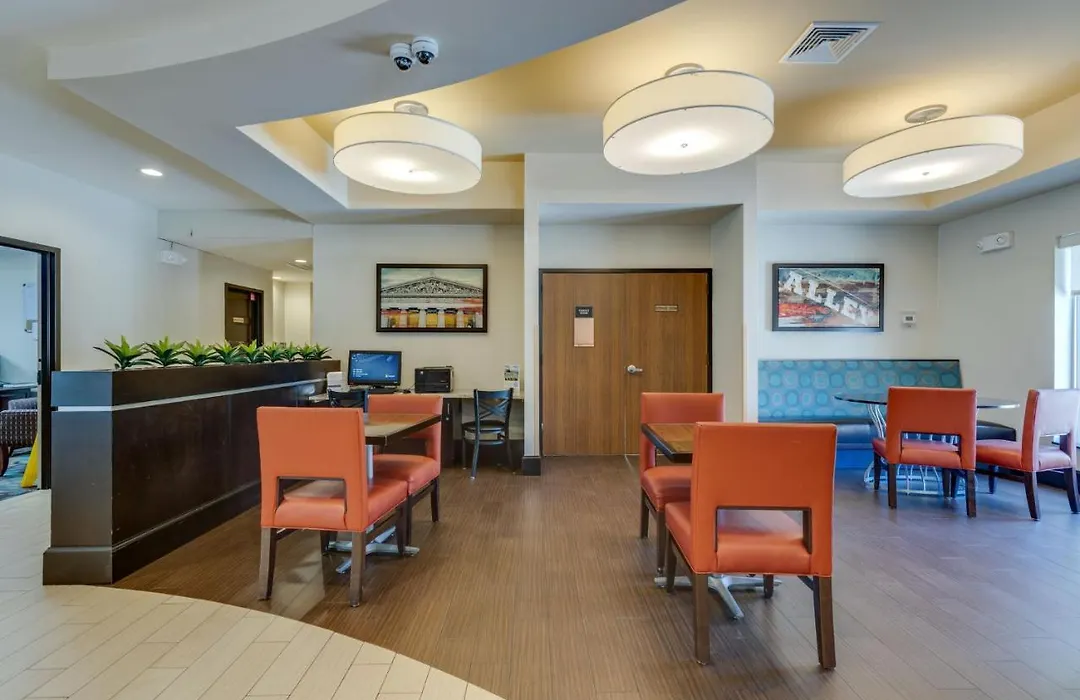 Club Hotel Nashville Inn & Suites-1