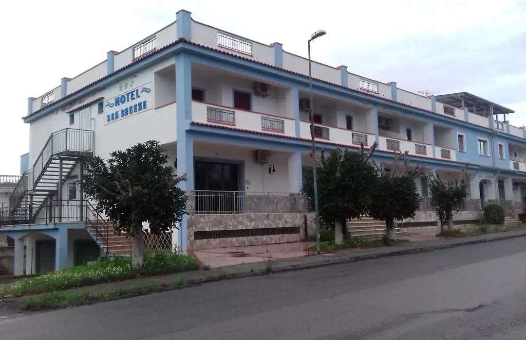 Hotel Sea Breeze-1