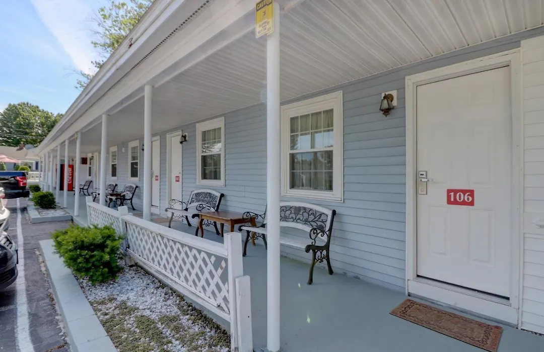 Brookside Inn & Cottages-1