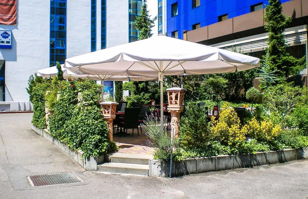Plaza Kongresshotel Europe-1
