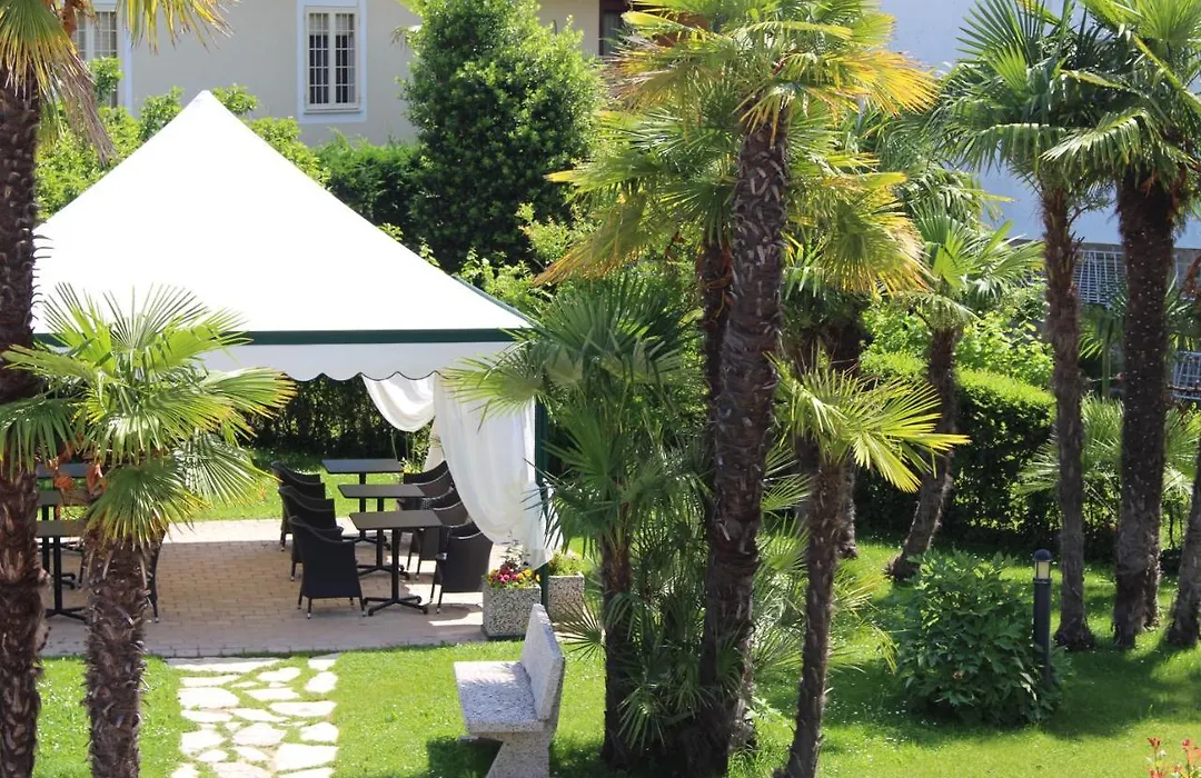 Hotel Dolomiti-1