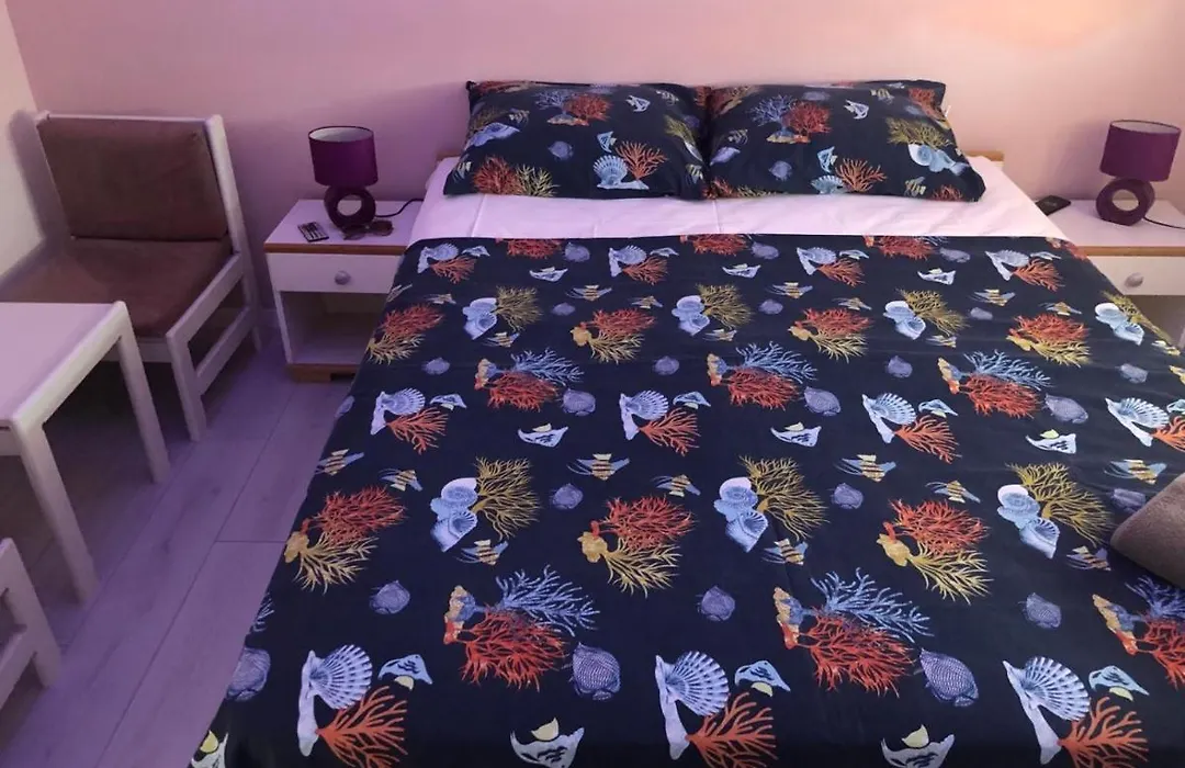 Guesthouse Adriatic-1