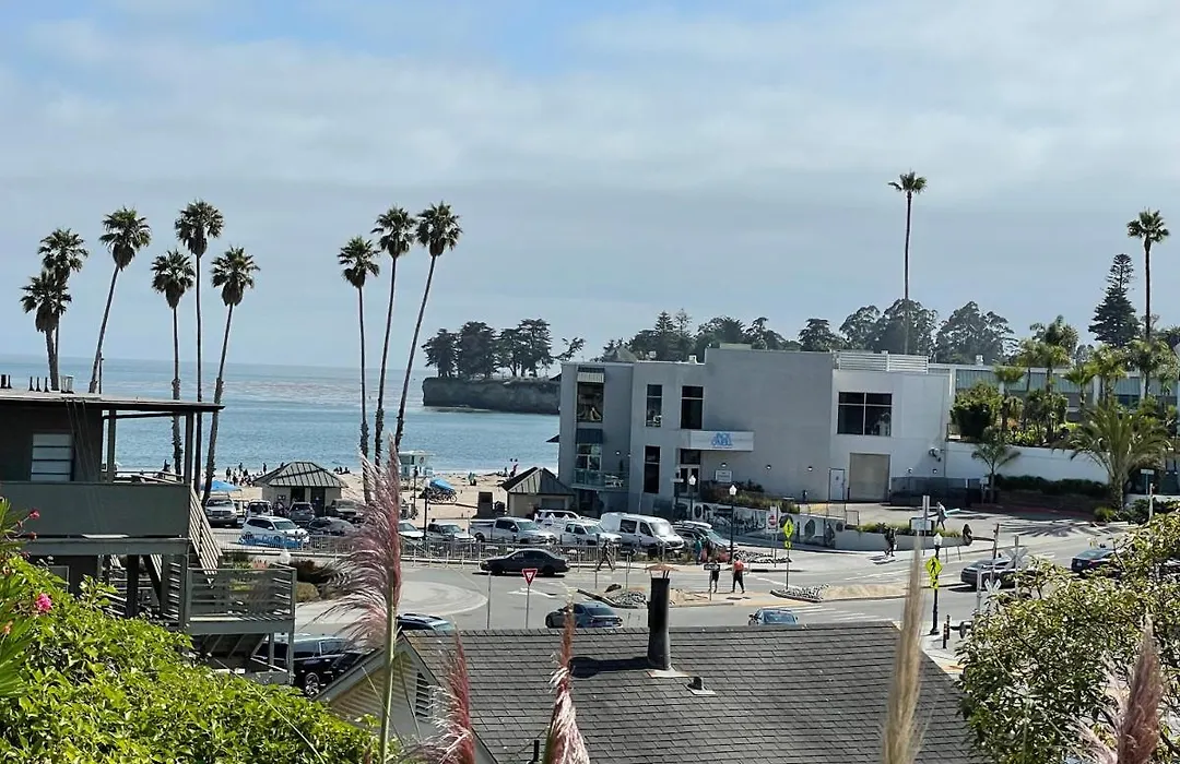 Edgewater Beach Inn & Suites-1