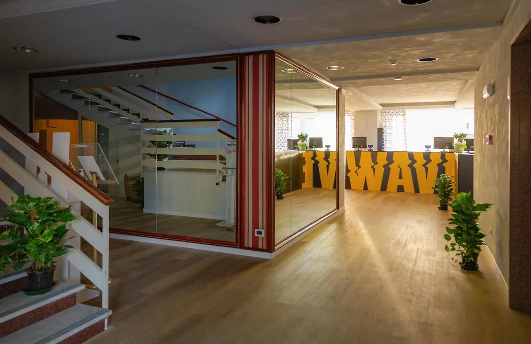 Wave Hotel-1