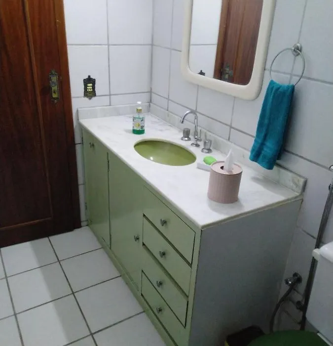 Quartos Em Casa Proxima A Praia-1