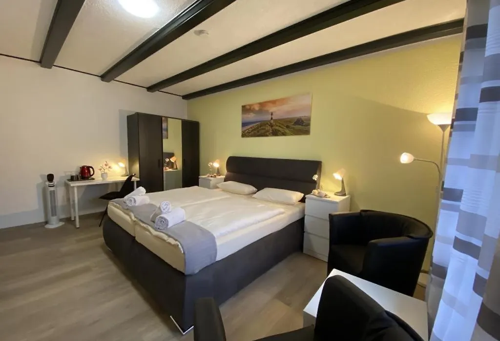 Varel Bay Hotel-1