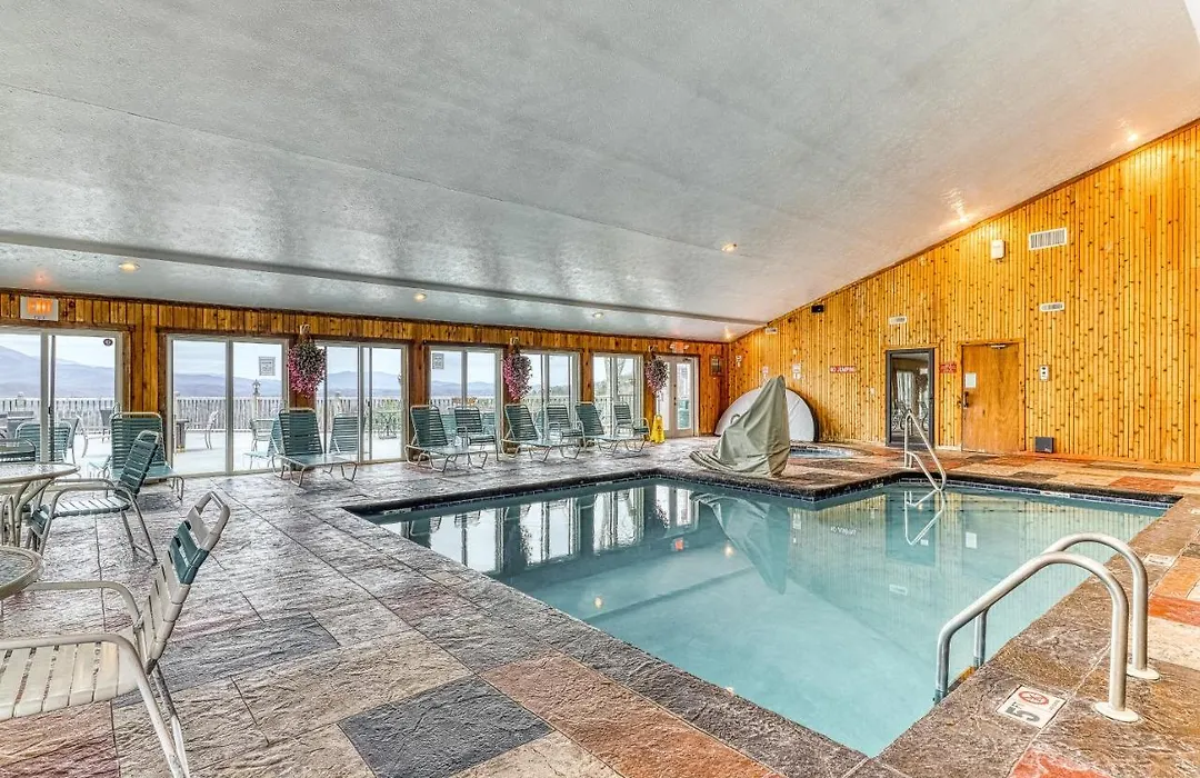 Grand View Loft-1
