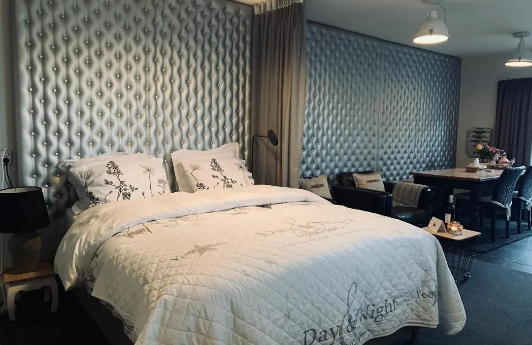 Bed&Breakfast aan de banis-1