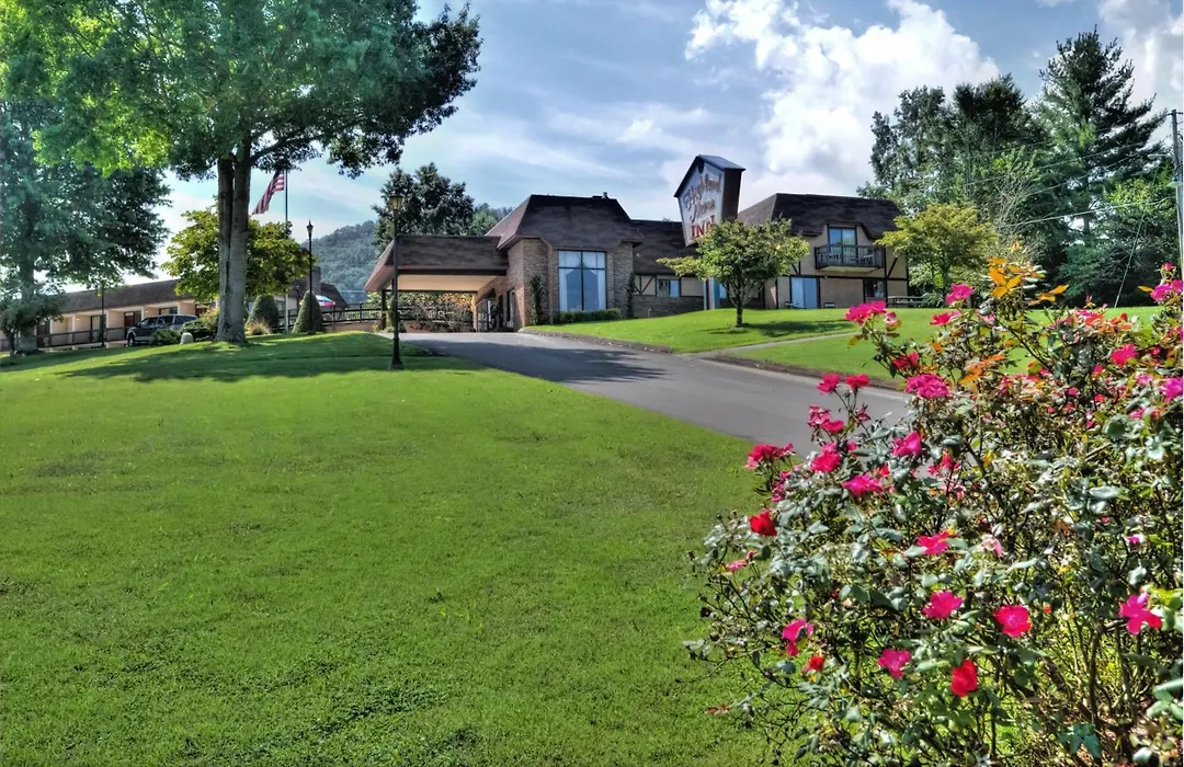 Highland Manor Inn-1