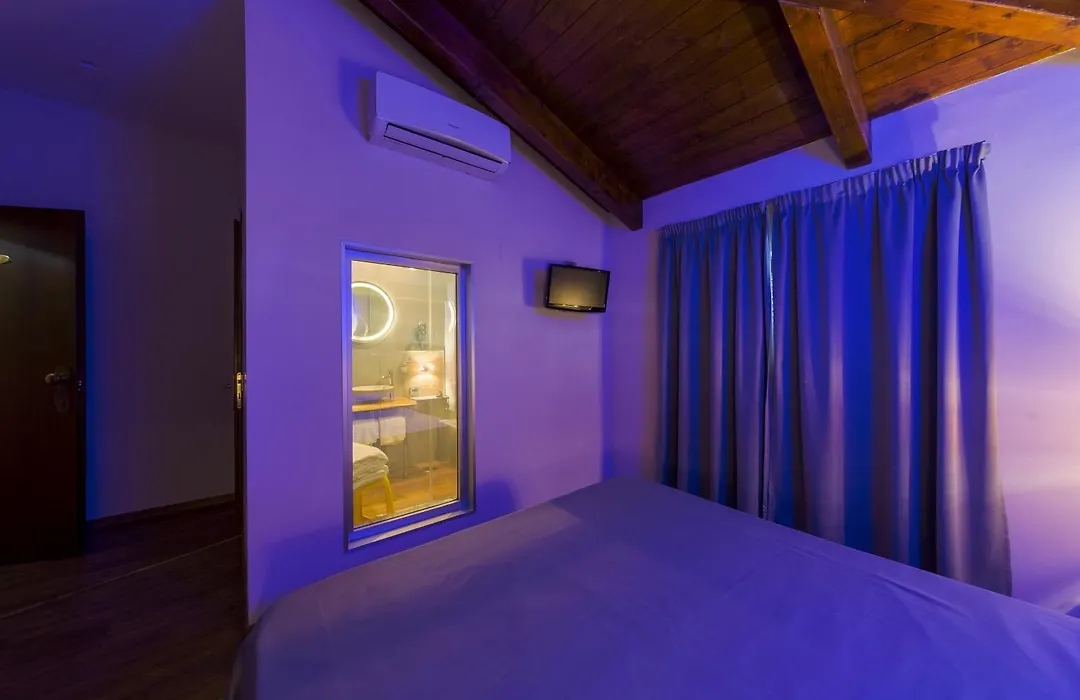 Hotel Vogue-1