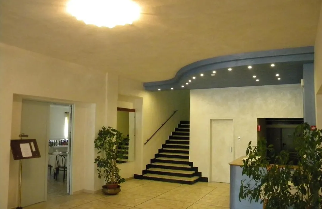 New Park Hotel-1