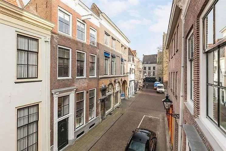 Stadslogement 8-1