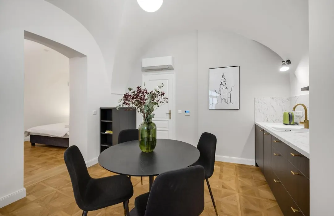 Palace Apartments-1