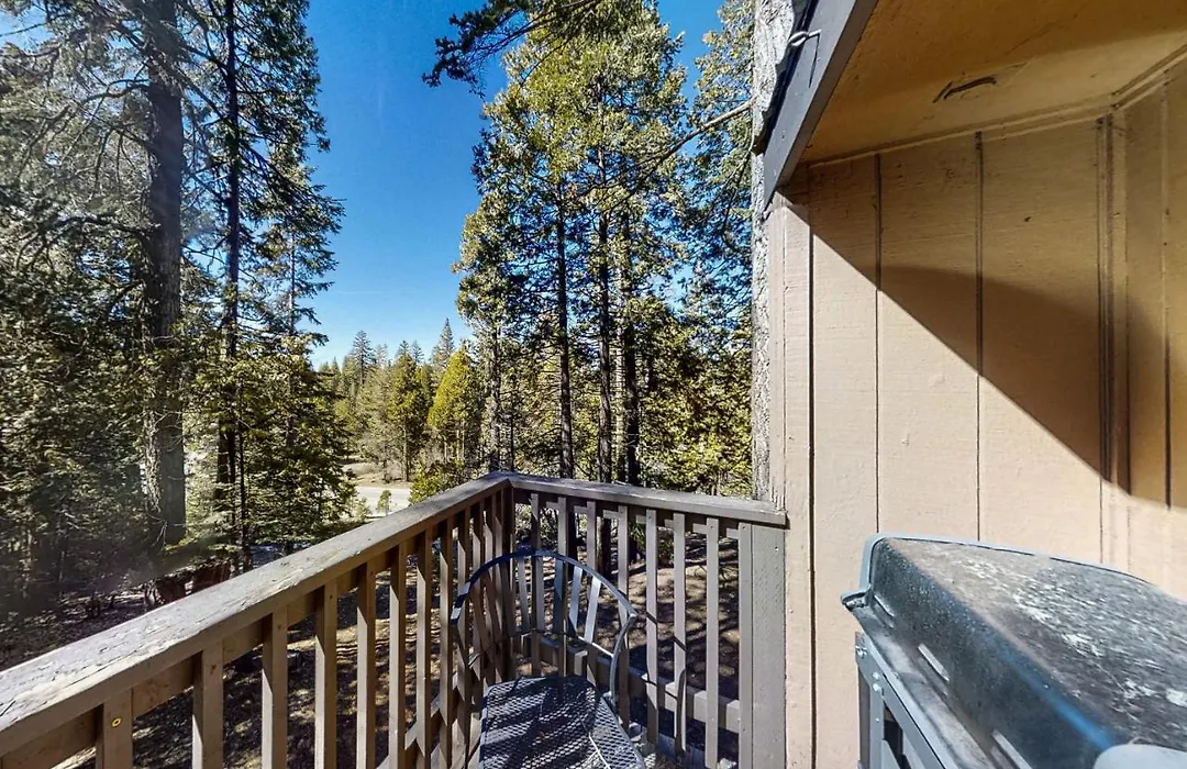 Living Pines Condominium-1