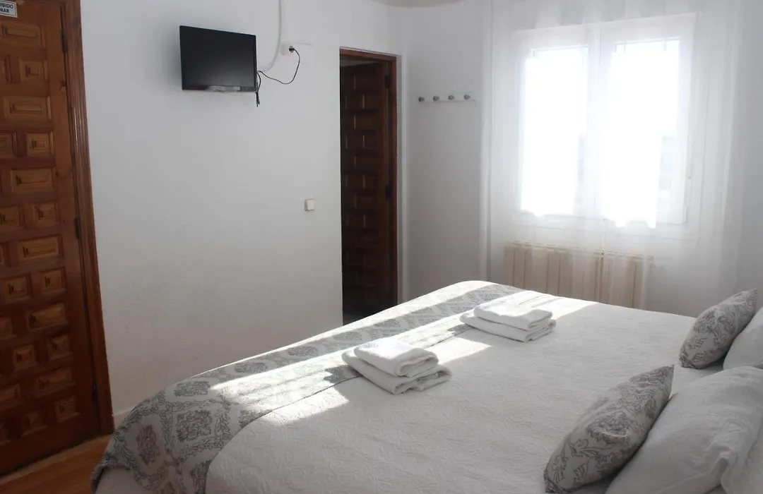 Hotel Consuegra-1