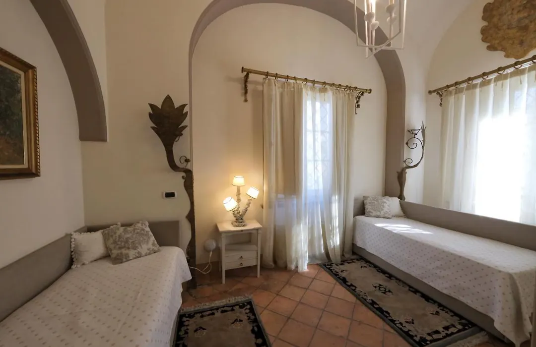 Casa Raiola Ercolano Luxury Rooms&Spa-1