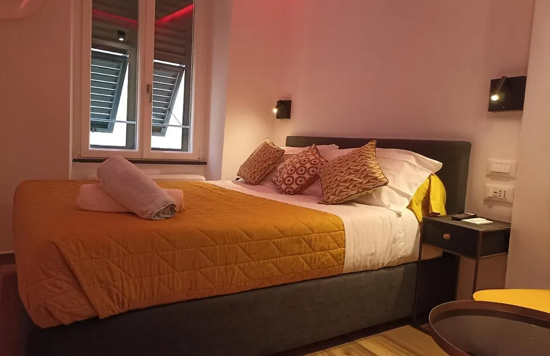 Al Porto 61 - Rooms For Rent-1