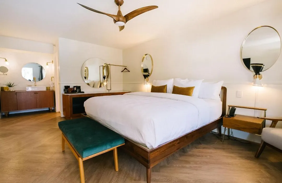 L3 Oasis Hotel-1