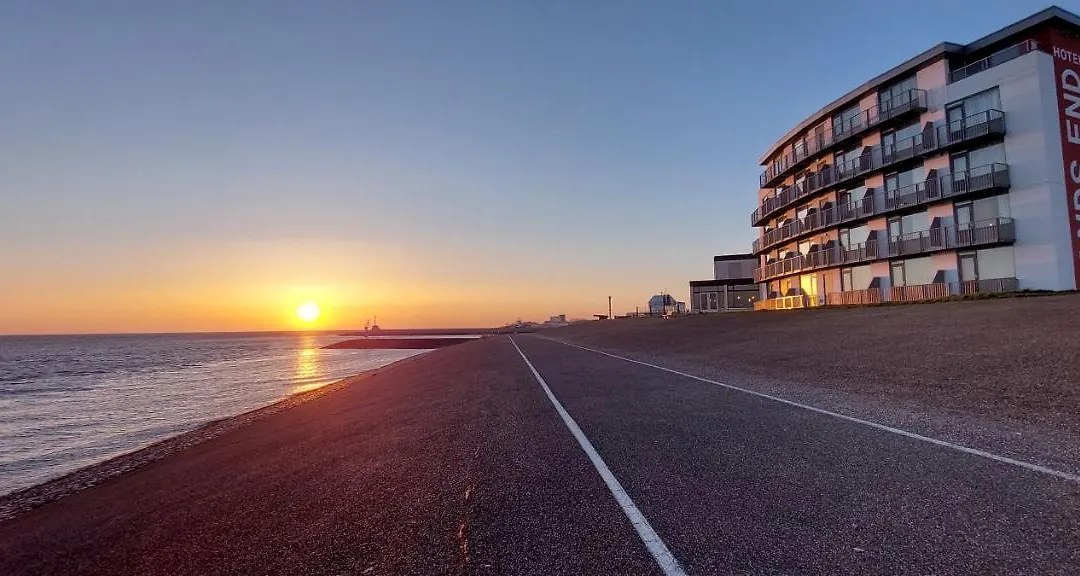 Hotel Lands End-1