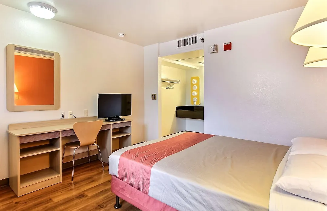 Motel 6-Salinas, Ca - South - Monterey Area-1
