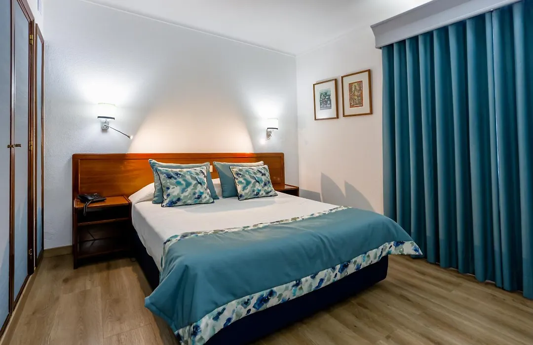 Hotel Arangues-1