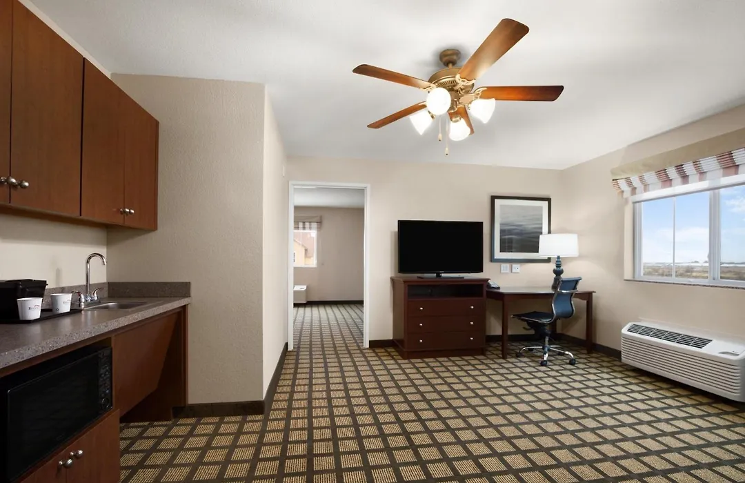 Baymont Inn & Suites By Wyndham Odessa-1