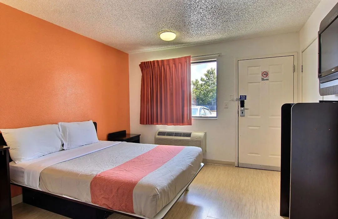 Motel 6-Austin, Tx - North Central-1