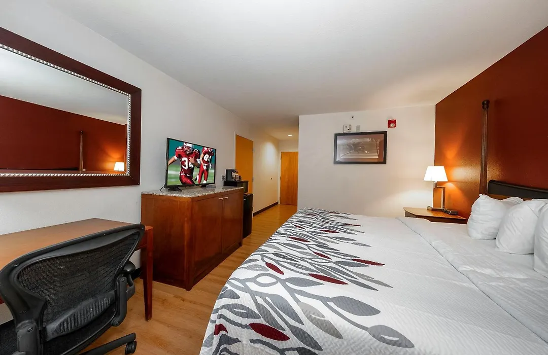 Red Roof Inn & Suites Biloxi - Ocean Springs-1