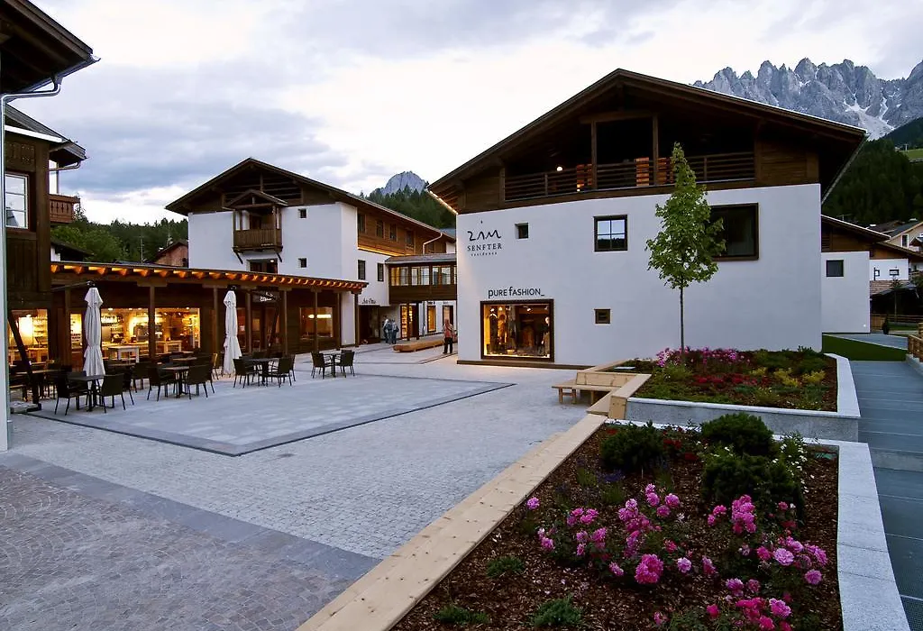 Zin Senfter Residence-1