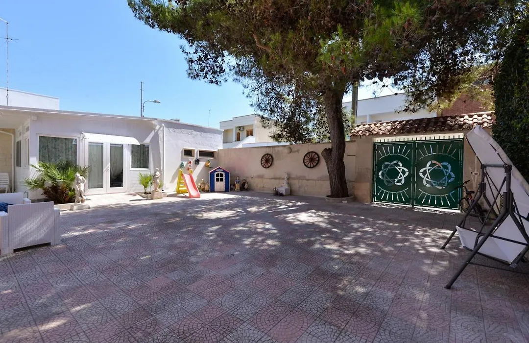 B&B Dimora Villa Orietta - Torre dell'Orso-1