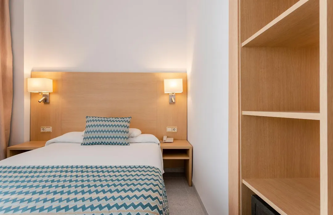Hotel Riutort-1