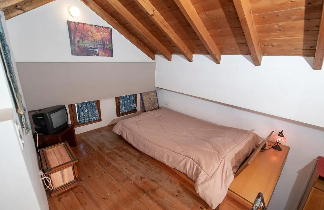 Aeolos Guesthouse-1