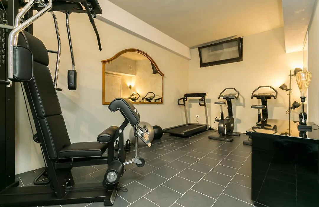 The Leoncino Hotel-1