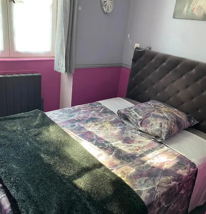Lyon City Home'S Bed & Breakfast-1