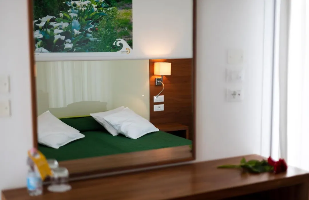 Hotel President-1