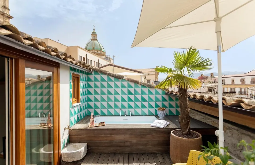 Sui Tetti di Balarm Boutique Rooms-1