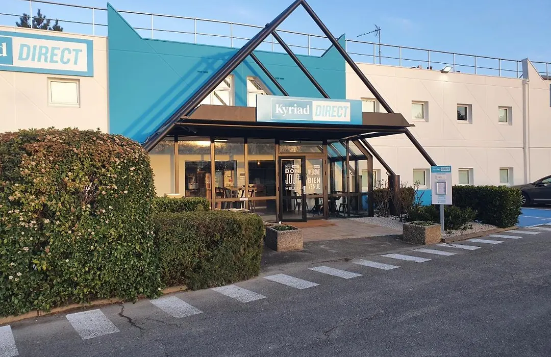 Kyriad Direct Martigues-1