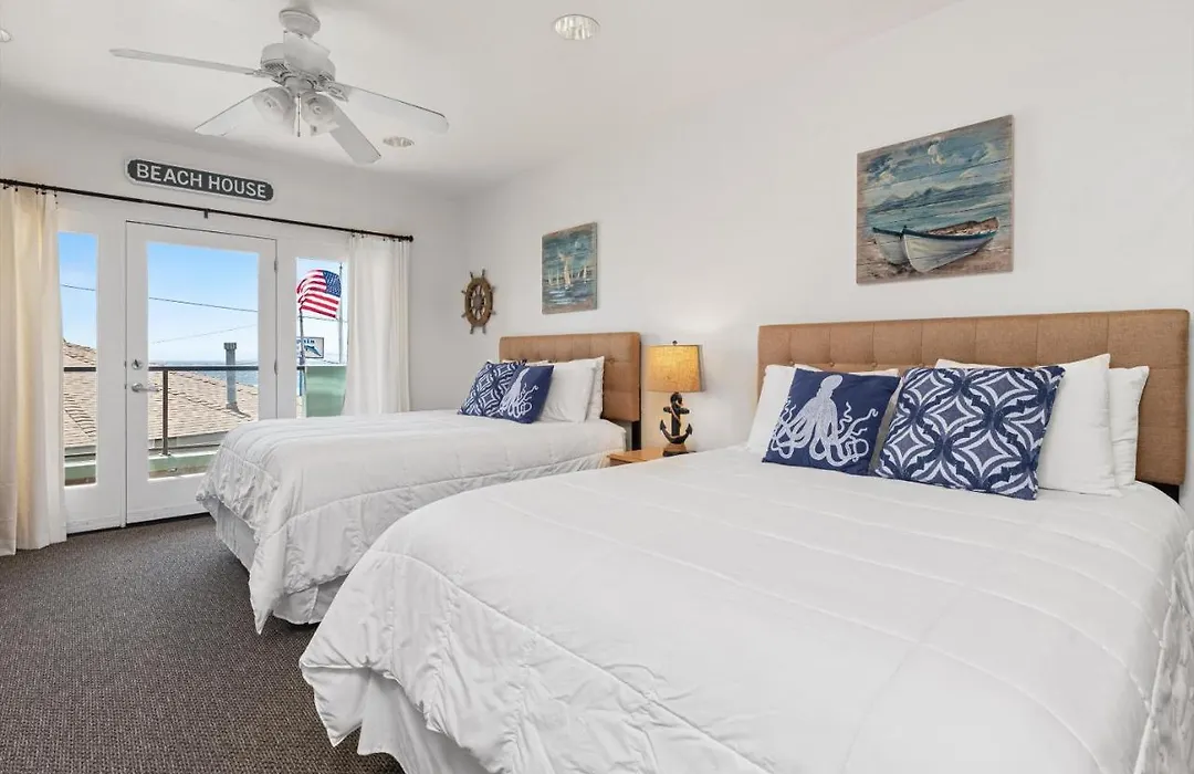 Beach House Inn & Suites-1