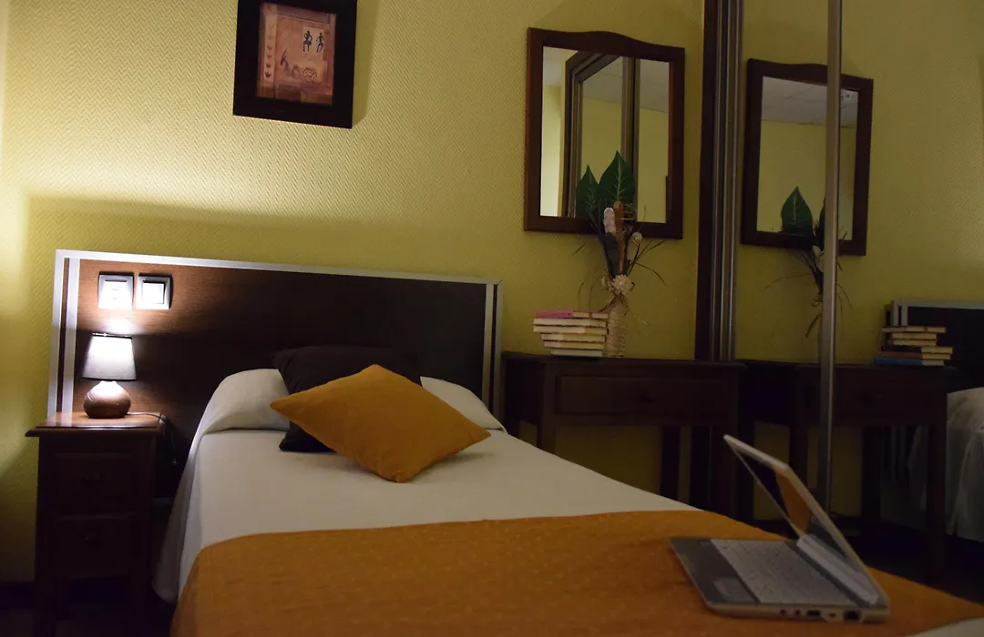 Hotel Complutense-1