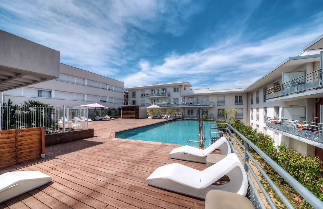 Comfort Aparthotel Antibes Le Maestria-1