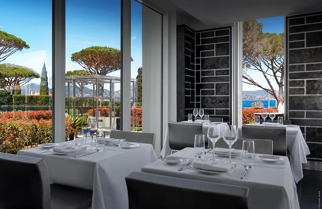 Kube Saint-Tropez-1