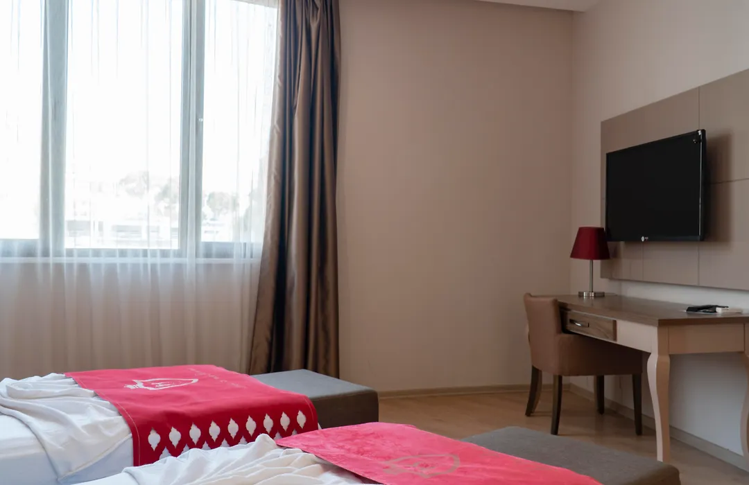 Ladies Beach Suite Hotel-1