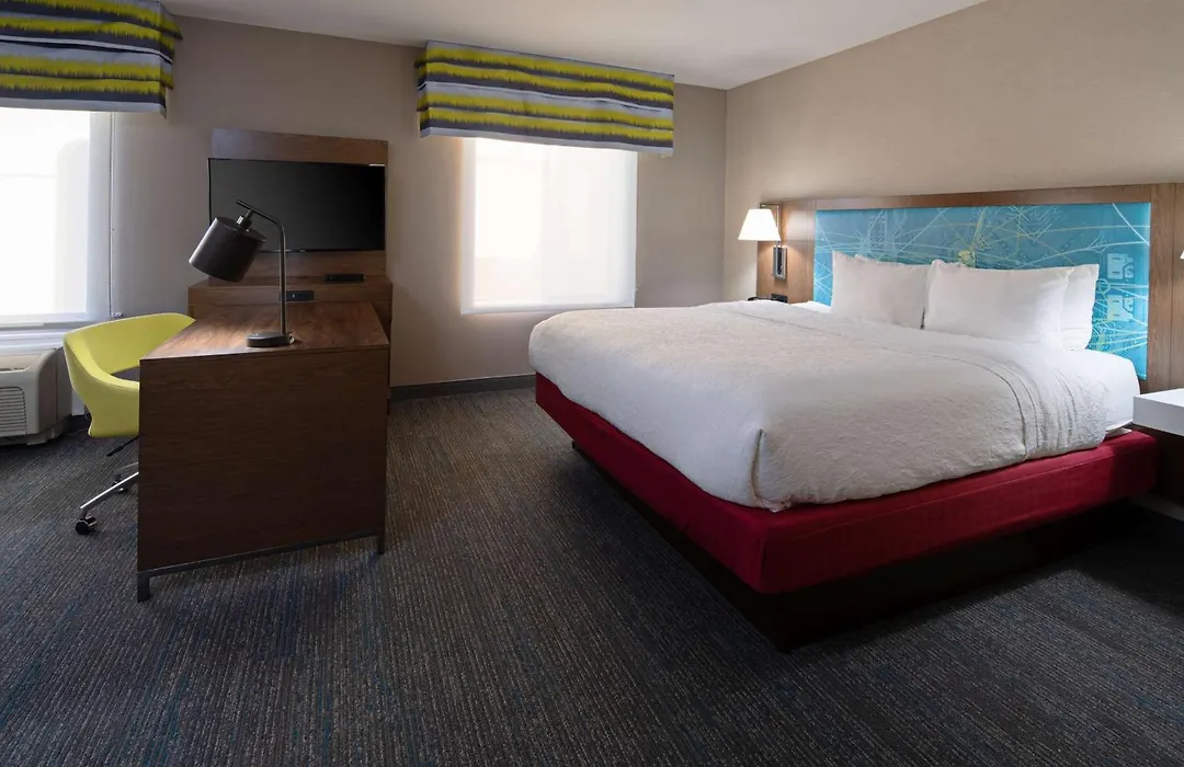 Hampton Inn Visalia-1