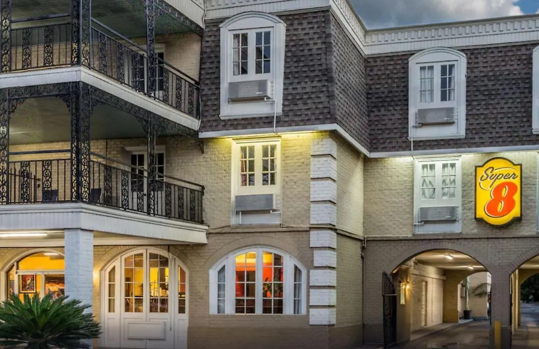 Super 8 By Wyndham New Orleans-1