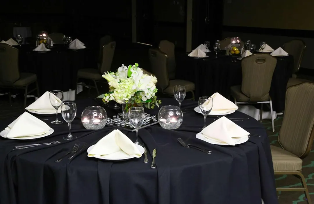 Embassy Suites By Hilton Dallas Market Center-1