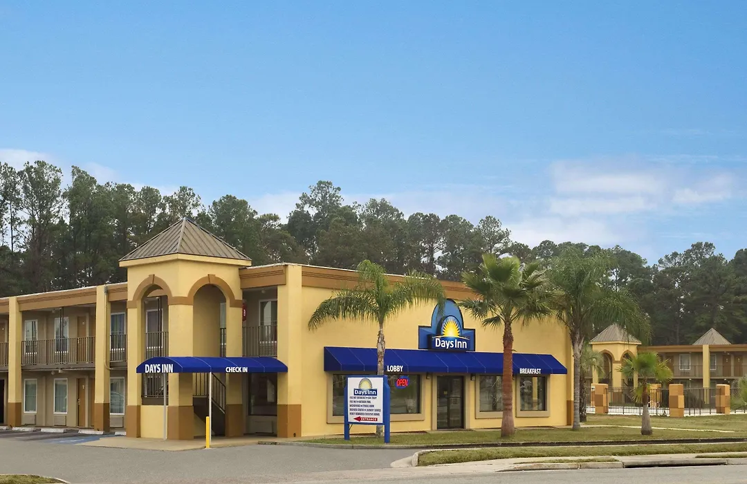 Days Inn By Wyndham Brunswick/St. Simons Area-1
