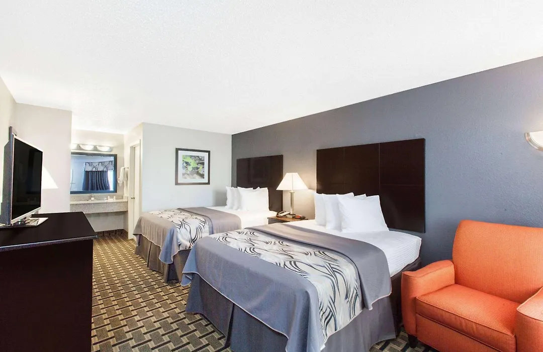 Days Inn By Wyndham Ennis-1