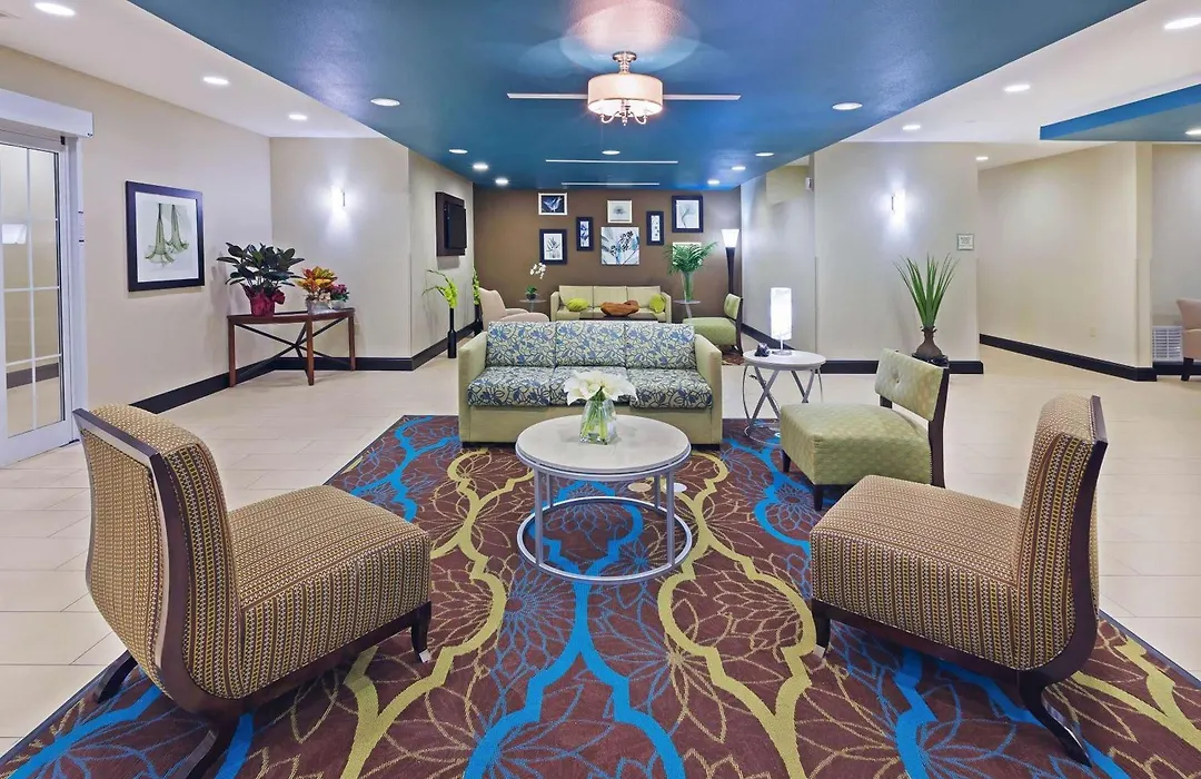 La Quinta By Wyndham Floresville-1