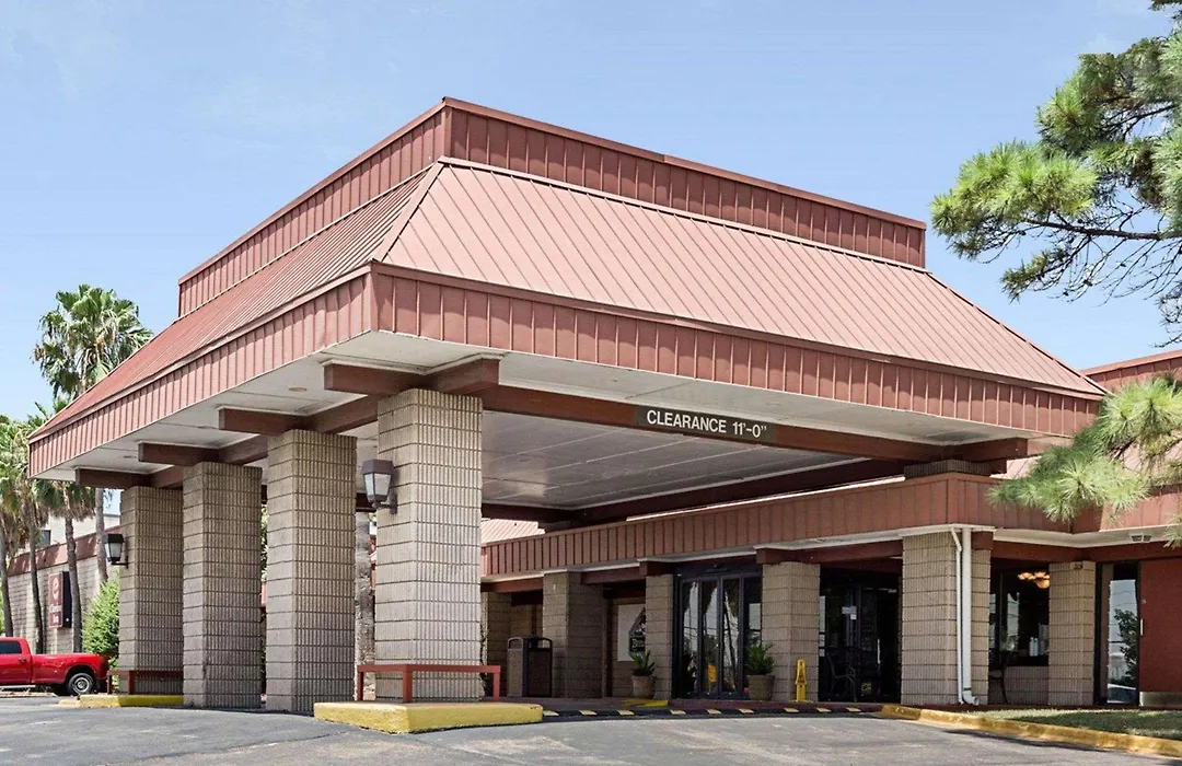 Greentree Hotel & Extended Stay I-10 Fwy Houston, Channelview, Baytown-1