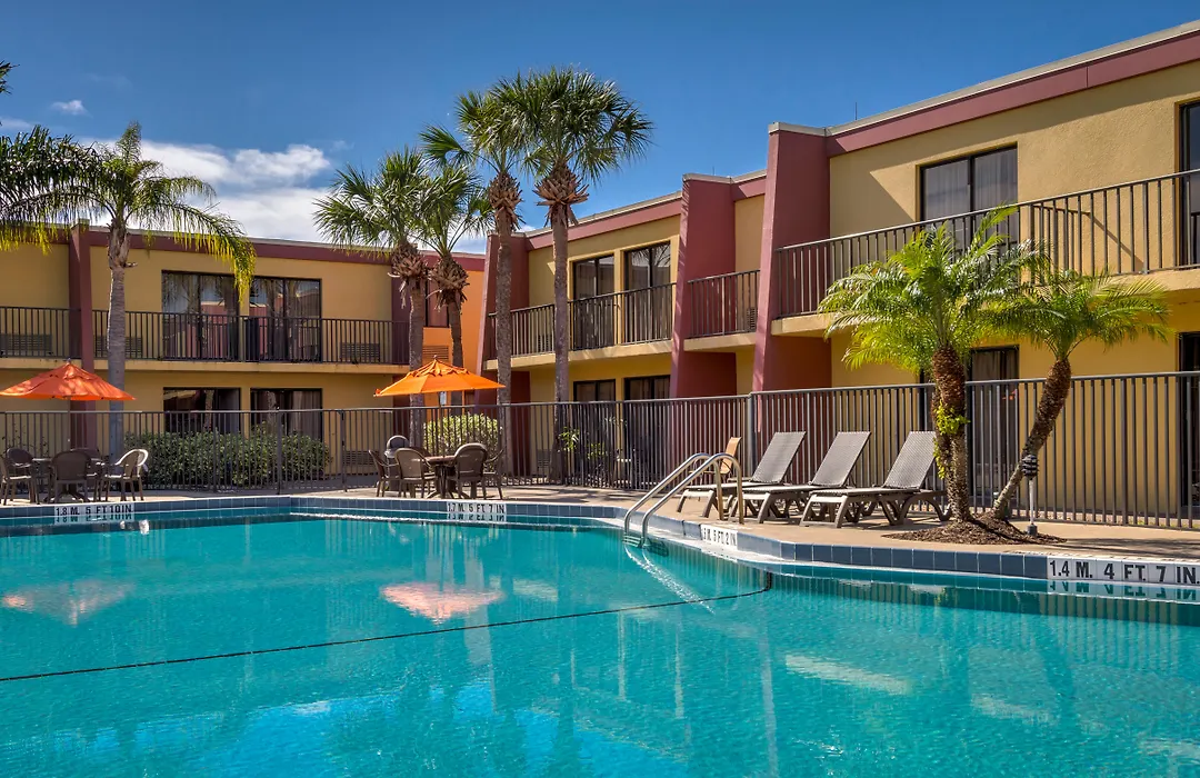 Clarion Inn & Suites At International Drive-1